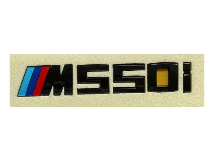 Yazı M550I Siyah – BMW